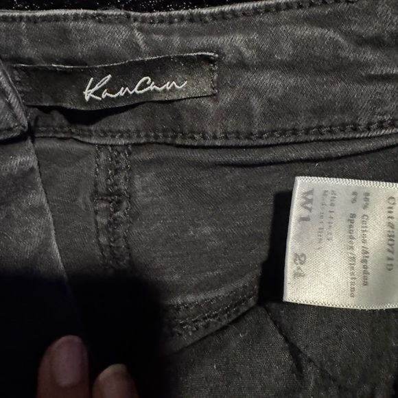 Black grey shorts
Size 0 - Picture 3 of 3